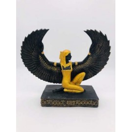 Figura de la diosa Isis con las alas abiertas